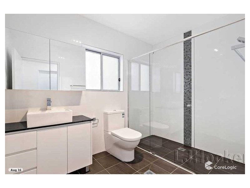 27 Margaret St, Greenacre NSW 2190