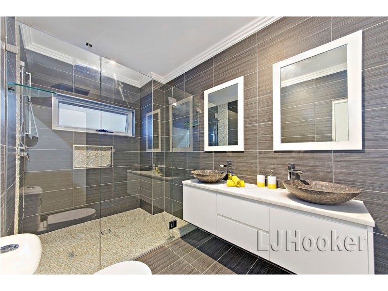 2a Keira Avenue, Greenacre NSW 2190