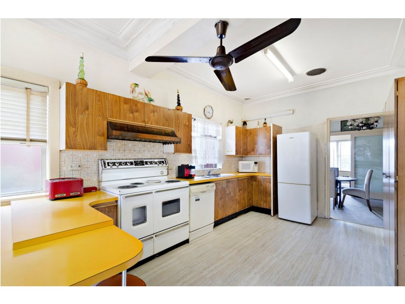 9 Alkoomie Street, Beverly Hills NSW 2209