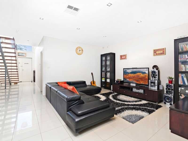 3 Binalong Road, Pendle Hill NSW 2145