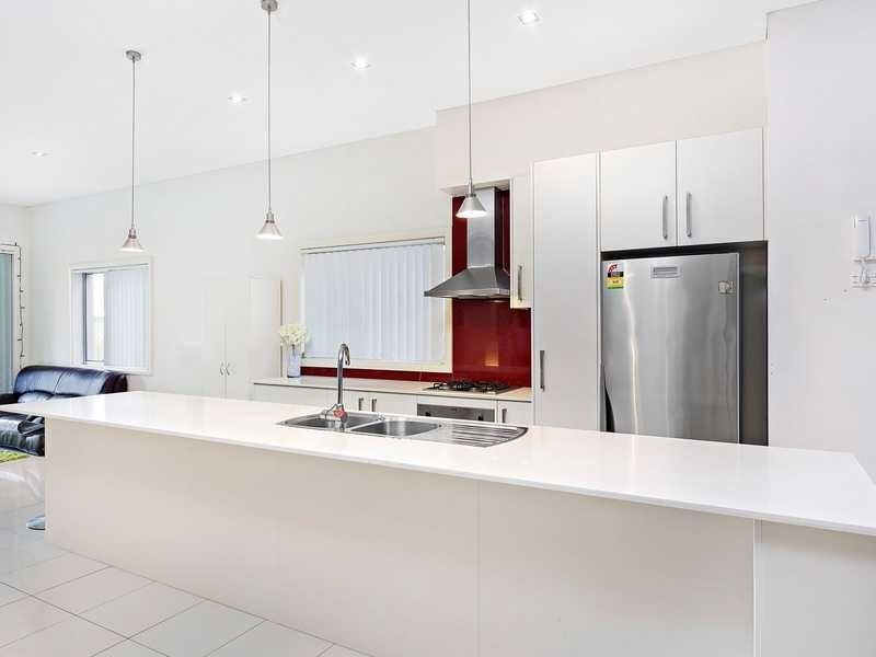 3 Binalong Road, Pendle Hill NSW 2145