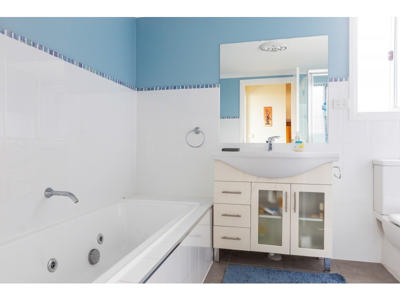 113 Tallawang Avenue, Malua Bay NSW 2536