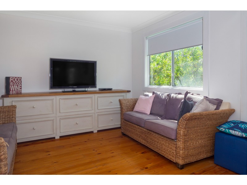 51 Iluka Avenue, Malua Bay NSW 2536