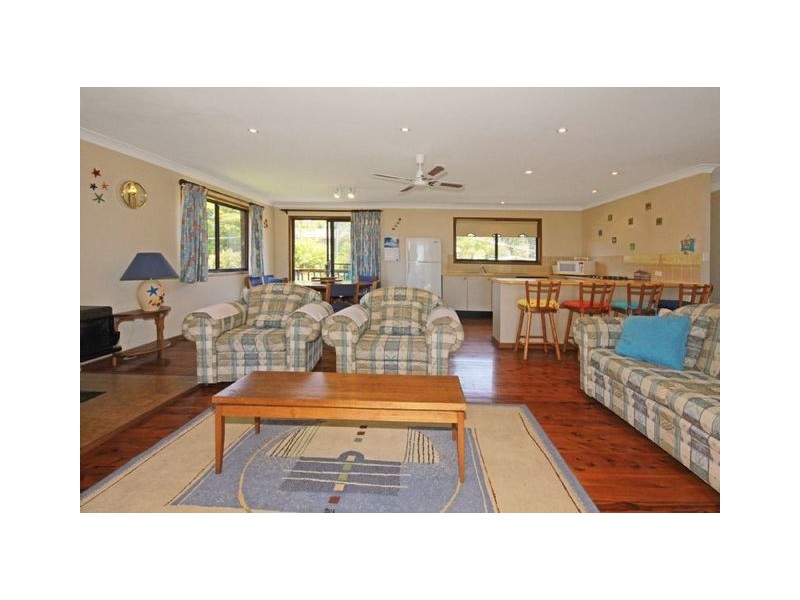 16 Endeavour Ave, Lilli Pilli NSW 2536