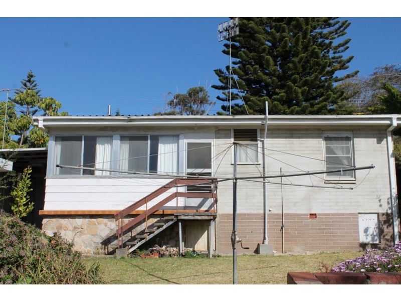 10 Wimbin Avenue, Malua Bay NSW 2536