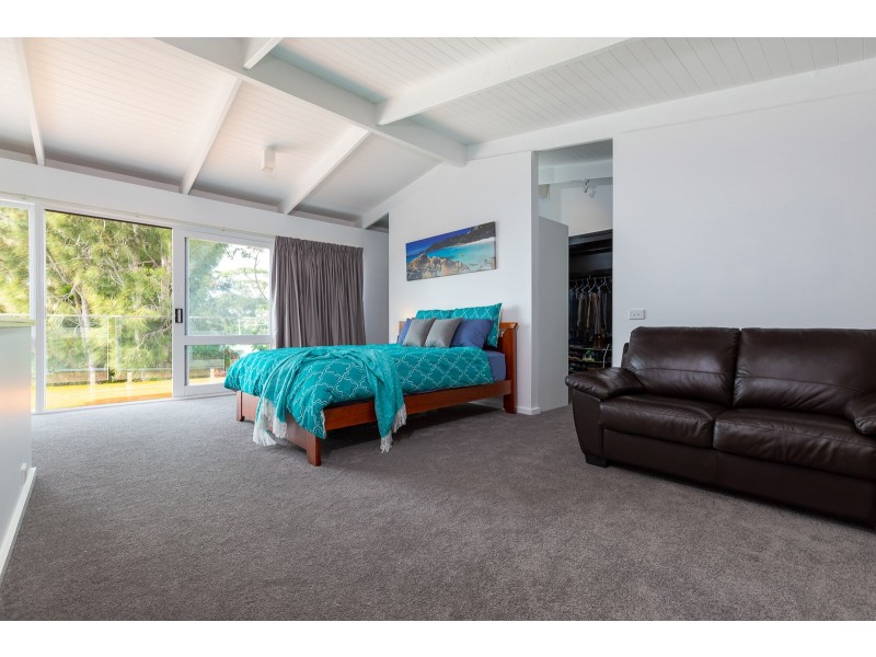 8 Nioka Avenue, Malua Bay NSW 2536