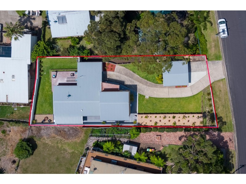 8 Nioka Avenue, Malua Bay NSW 2536
