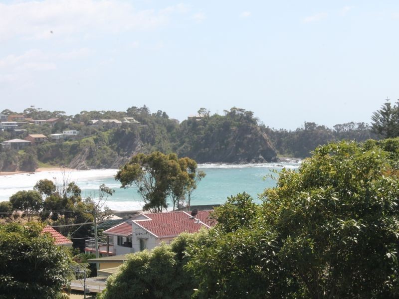 10 Waroo Crescent, Malua Bay NSW 2536