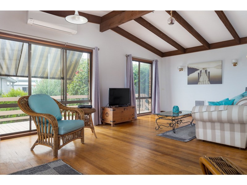 10 Waroo Crescent, Malua Bay NSW 2536