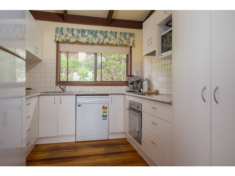 10 Waroo Crescent, Malua Bay NSW 2536