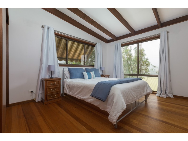 10 Waroo Crescent, Malua Bay NSW 2536