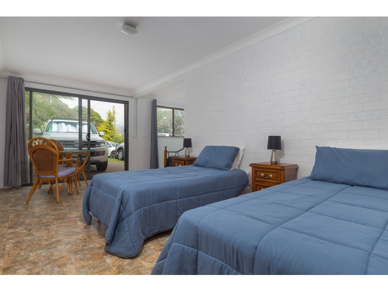 10 Waroo Crescent, Malua Bay NSW 2536