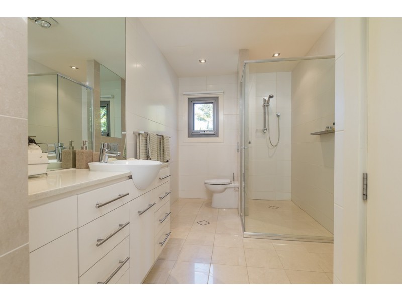 17 Waroo Crescent, Malua Bay NSW 2536