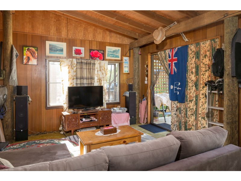 6 Crest Crescent, Moruya Heads NSW 2537