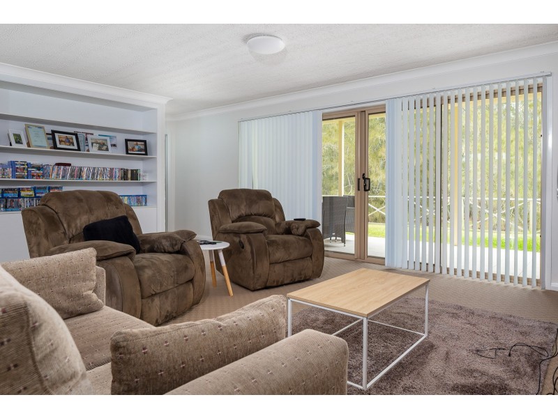 4/2162 George Bass Drive, Tomakin NSW 2537