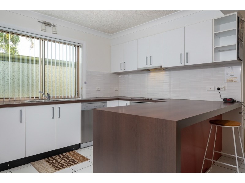 4/2162 George Bass Drive, Tomakin NSW 2537