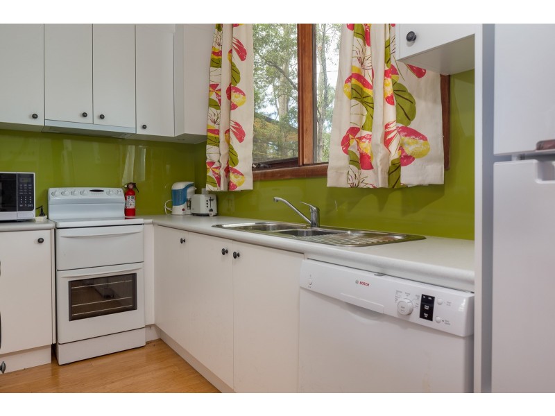 1 Pacific Street, Mossy Point NSW 2537