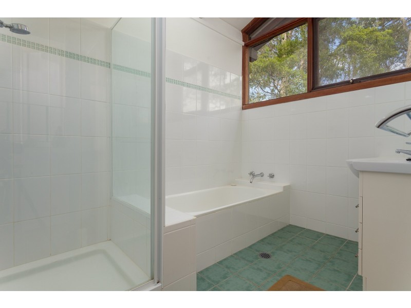 1 Pacific Street, Mossy Point NSW 2537