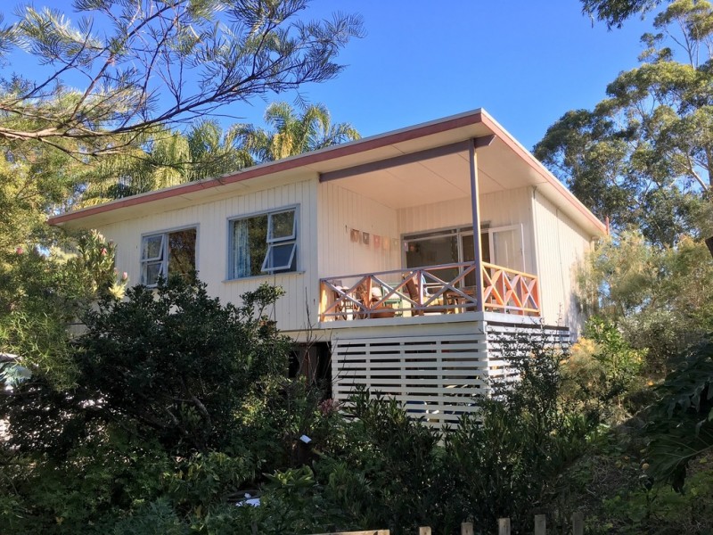 11 Banksia Street, Broulee NSW 2537