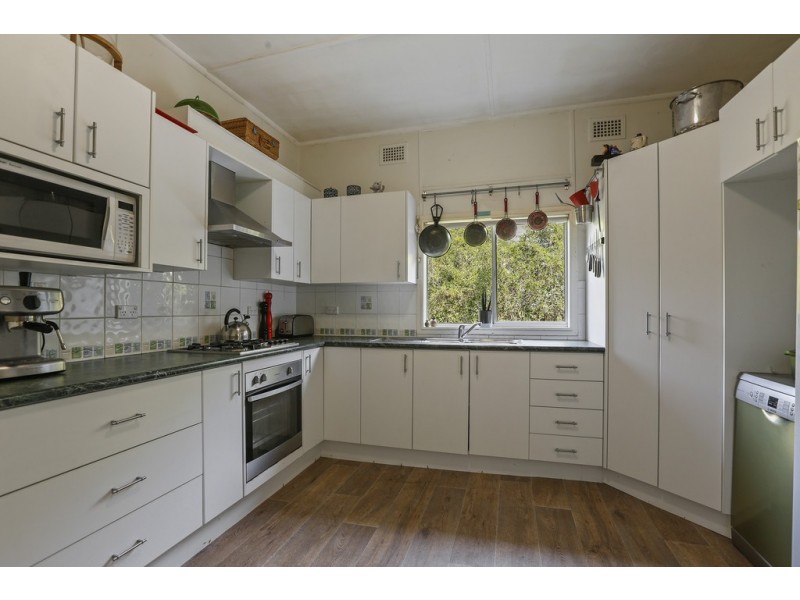 16 Campbell Street, Moruya NSW 2537