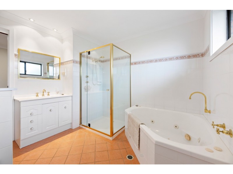 27 Elizabeth Street, Moruya Heads NSW 2537