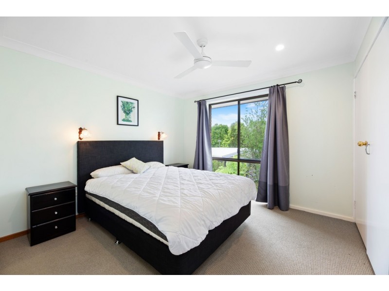 27 Elizabeth Street, Moruya Heads NSW 2537