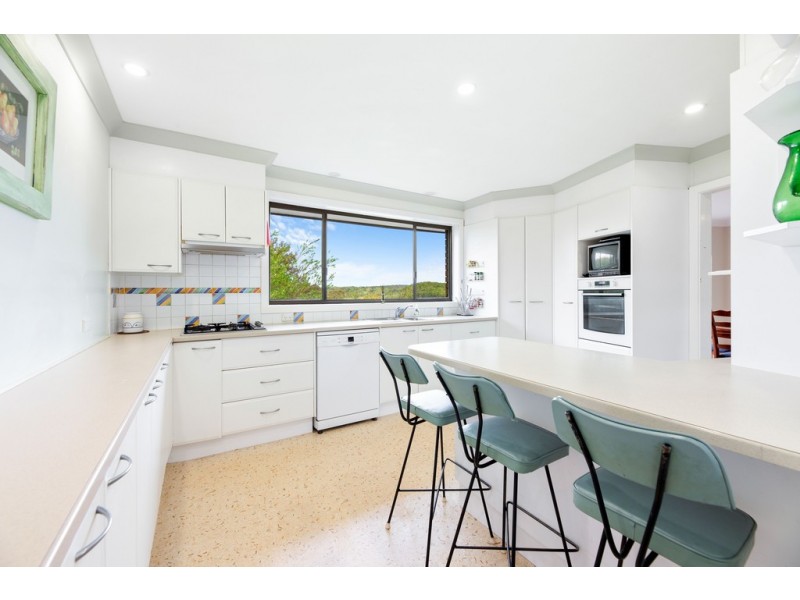 27 Elizabeth Street, Moruya Heads NSW 2537