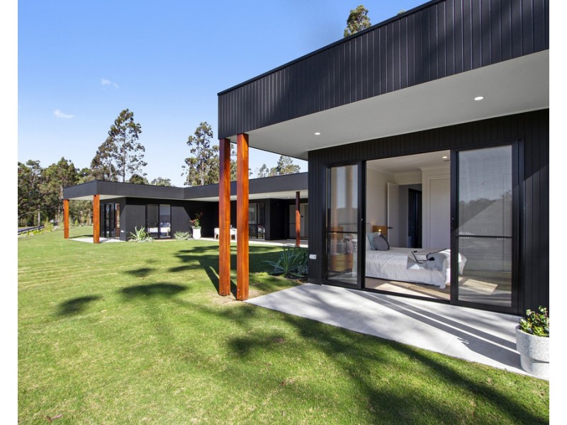 1 Clearwater Terrace, Mossy Point NSW 2537