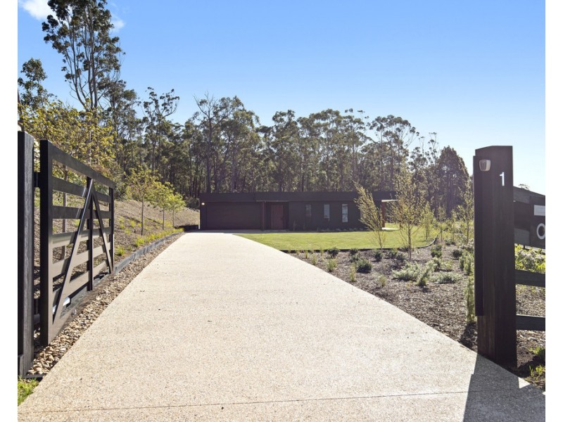 1 Clearwater Terrace, Mossy Point NSW 2537