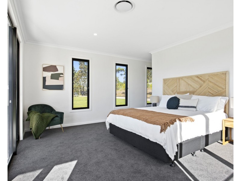1 Clearwater Terrace, Mossy Point NSW 2537
