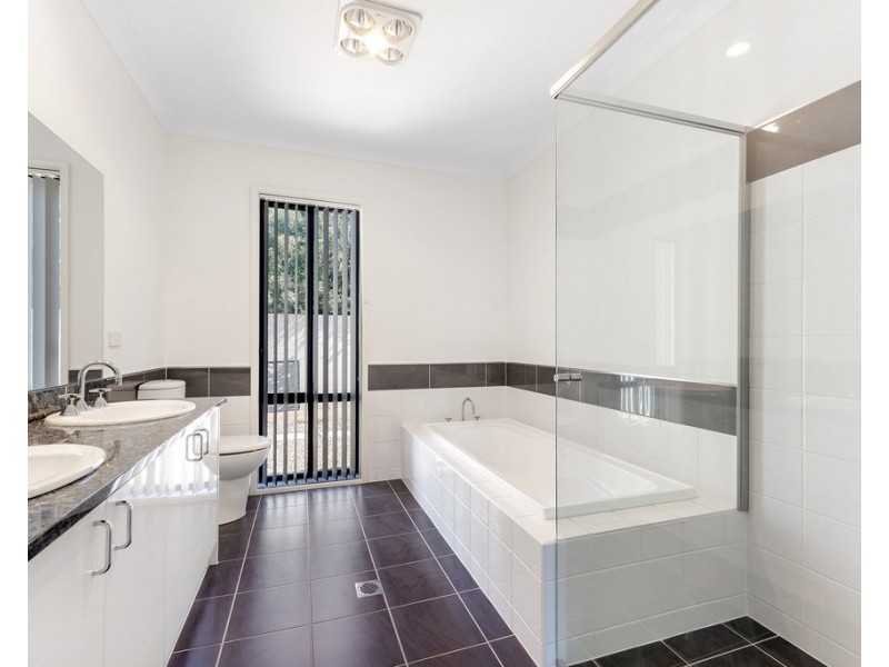 2 Peninsula Drive, North Batemans Bay NSW 2536