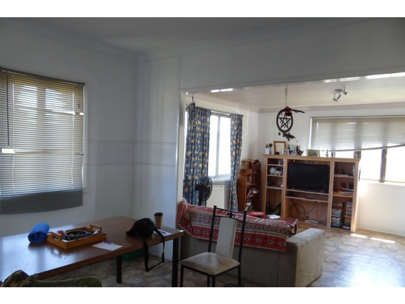 3 Crofton Street, Blackbutt QLD 4306