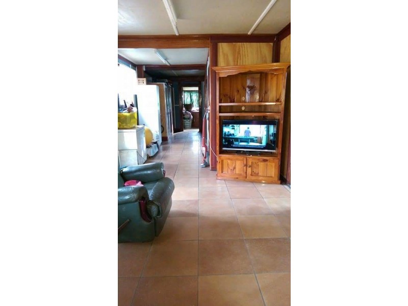 72 Hardgrave Road, Benarkin QLD 4306