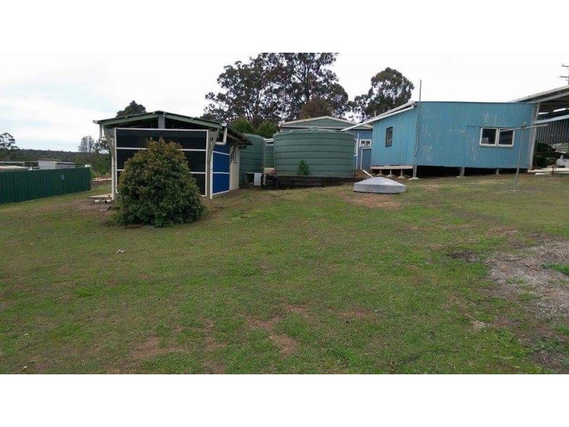 72 Hardgrave Road, Benarkin QLD 4306