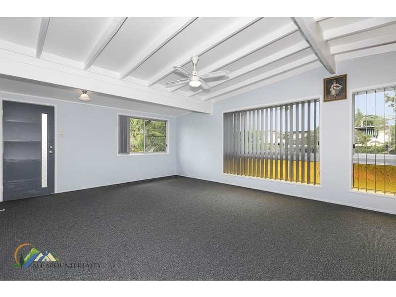 16 Illoura street, Petrie QLD 4502