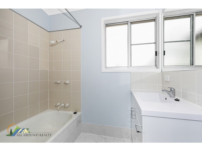 16 Illoura street, Petrie QLD 4502