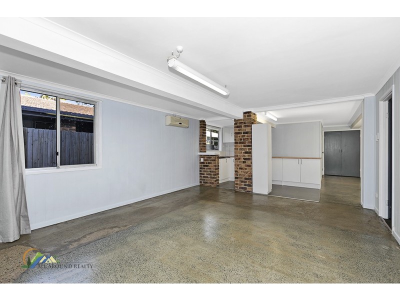 16 Illoura street, Petrie QLD 4502