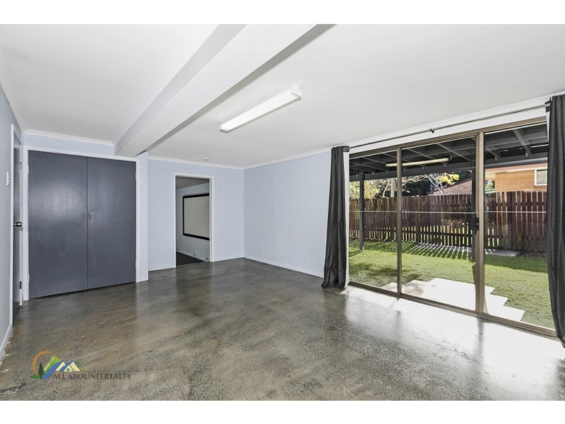 16 Illoura street, Petrie QLD 4502