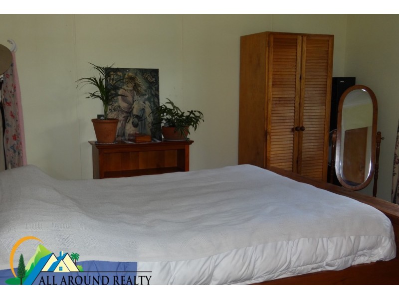 54 Gibsons Road, Yarraman QLD 4614