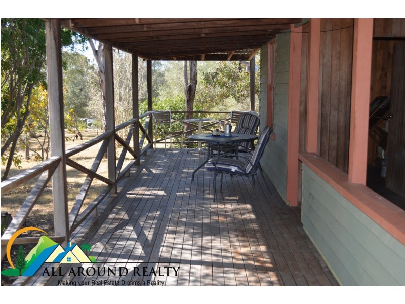 31 Hardgrave Road, Benarkin North QLD 4306