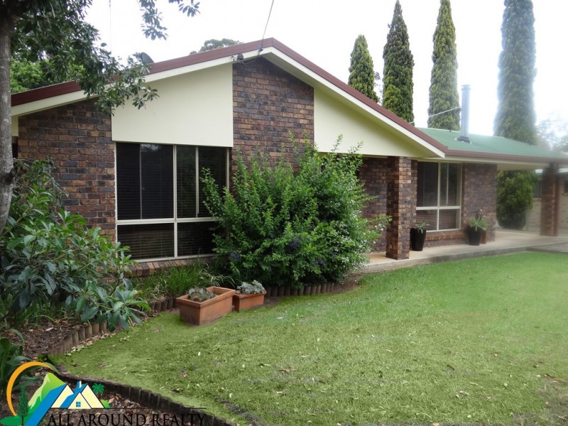 10 Hart Street, Blackbutt QLD 4306