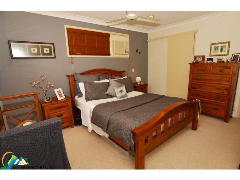 10 Hart Street, Blackbutt QLD 4306