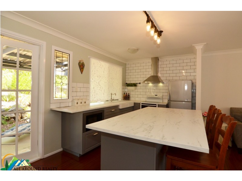 13 Muir Street, Blackbutt QLD 4306