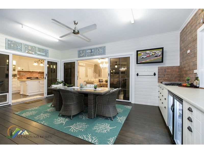 13 Sylvan Beach Esplanade, Bribie Island QLD 4507