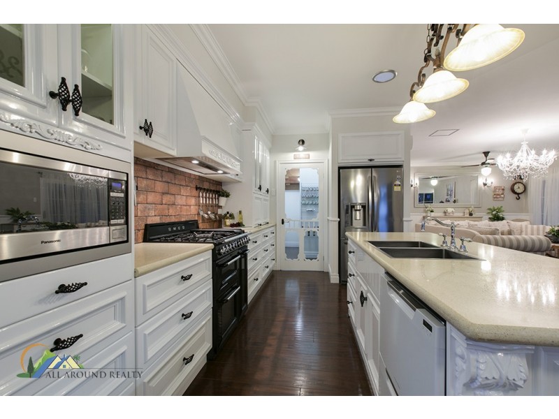 13 Sylvan Beach Esplanade, Bribie Island QLD 4507