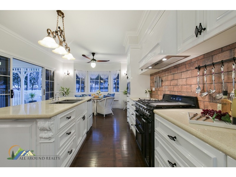 13 Sylvan Beach Esplanade, Bribie Island QLD 4507