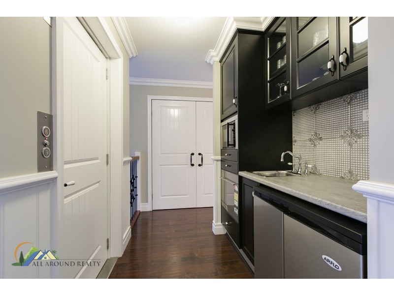 13 Sylvan Beach Esplanade, Bribie Island QLD 4507