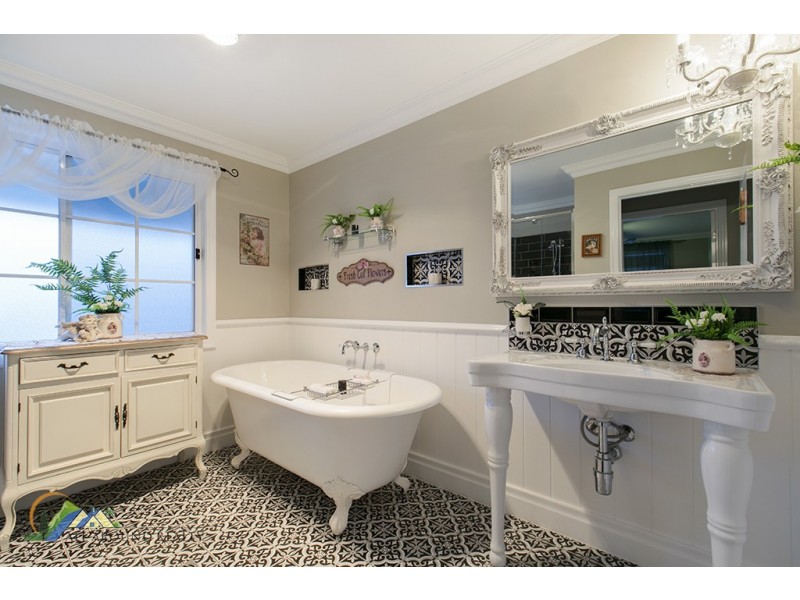 13 Sylvan Beach Esplanade, Bribie Island QLD 4507