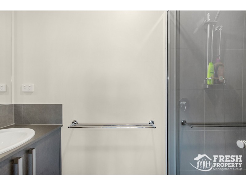 5/10 Chablis Court, Waurn Ponds VIC 3216