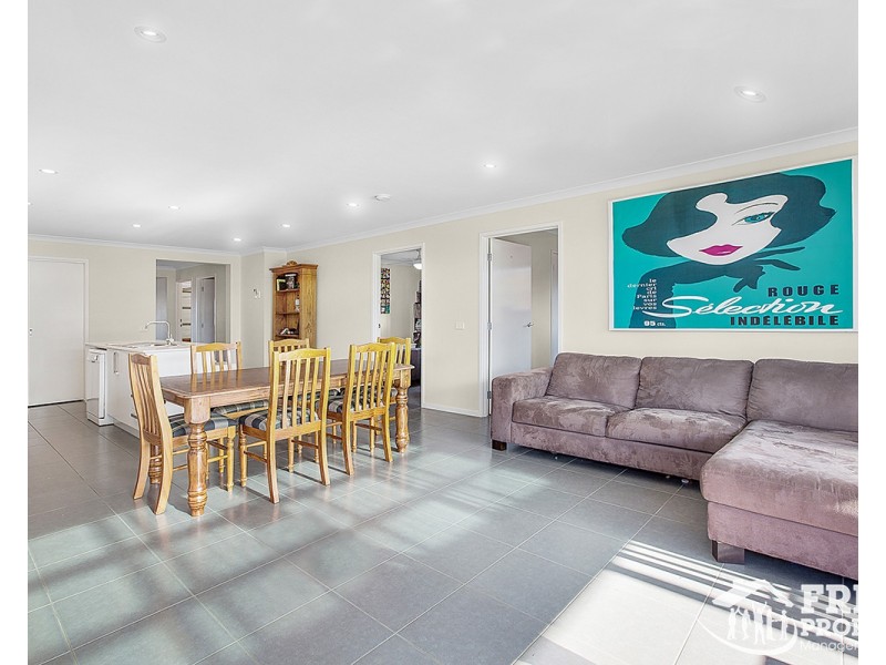 10 Chablis Court, Waurn Ponds VIC 3216